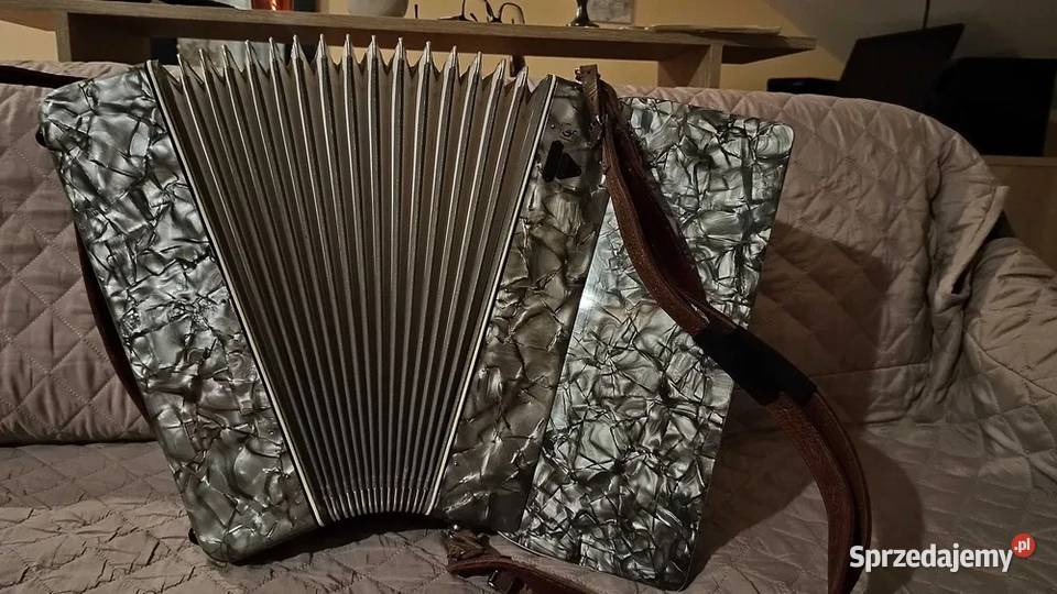 Sprzedam akordeon kLINGENTHAL klawiszowe Świlcza