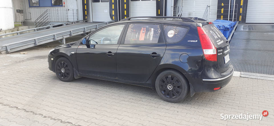 Hyundai I30 CW Czarny Kombi garażowany i30