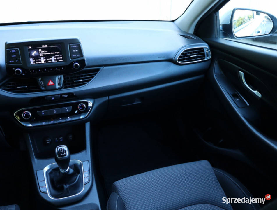 Hyundai i30 10 TGDI czujnik parkowania sprzedam