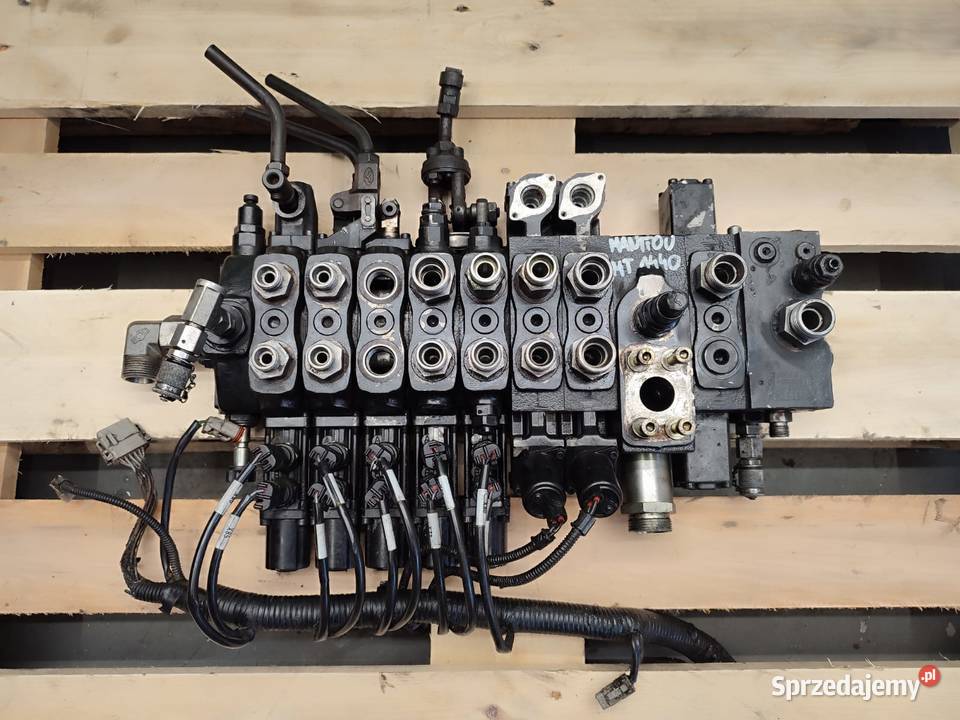 Rozdzielacz hydrauliczny PCI13009331713 Manitou