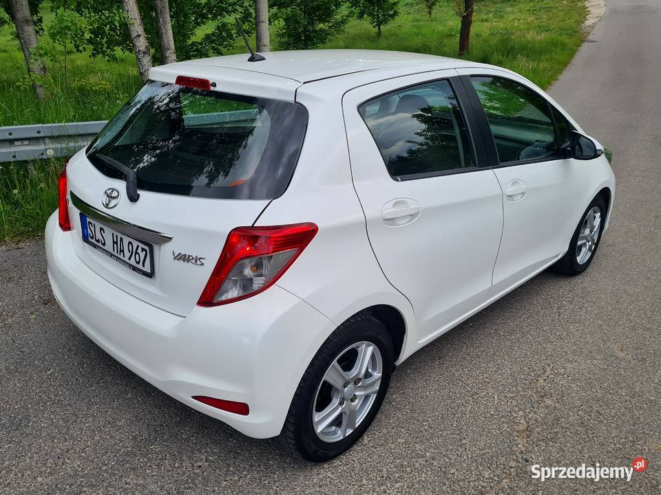Toyota Yaris III 13 Benzyna 2012 ORYGINAŁ KLIMA Hatchback Ostrowiec Świętokrzyski