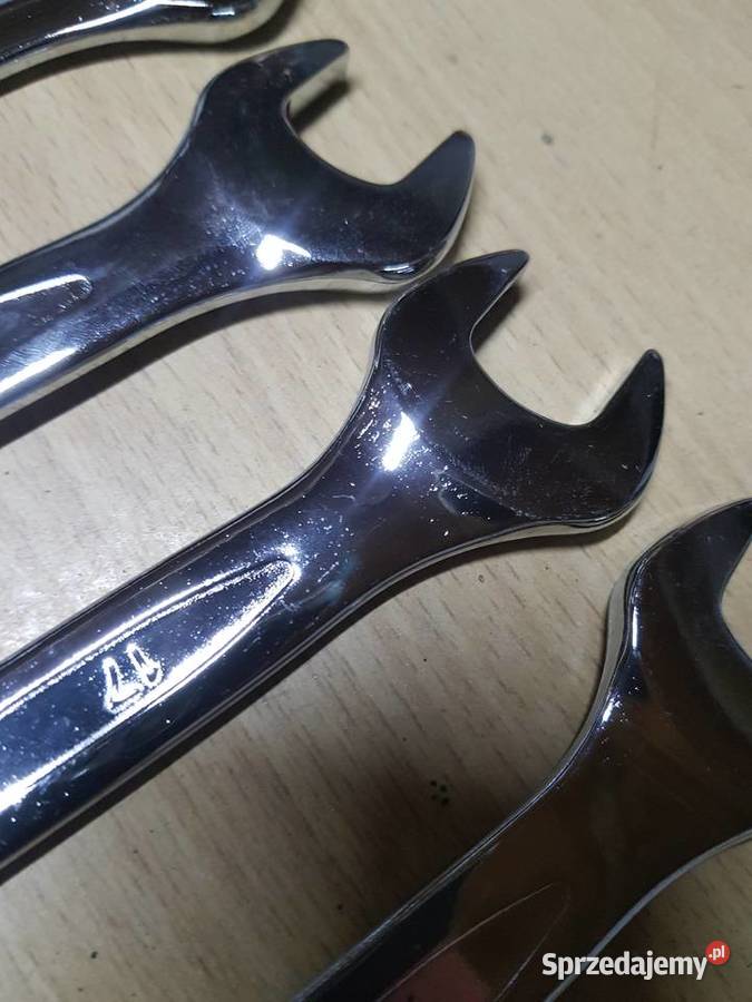 Klucz płasko oczkowy 17 mm stal chromowowanadowa Ręczne Głogowa