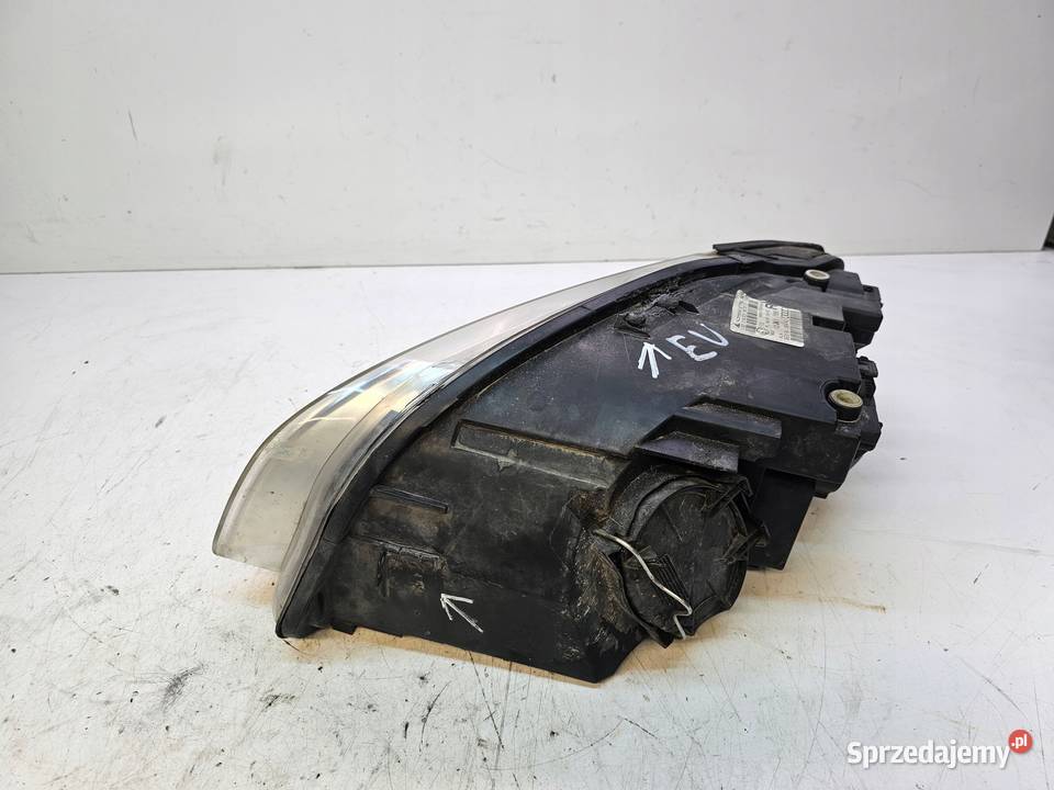 REFLEKTOR PRAWY AUDI A4 B7 8E0941004AJ EUROPA śląskie