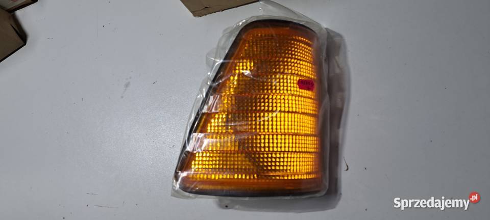 Kierunkowskaz przedni LEWY Mercedes T1 207 208 Luzino