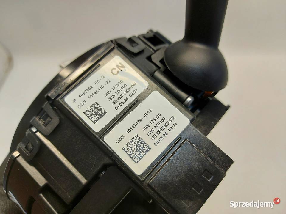 TESLA MODEL Y 2024r PRZEŁĄCZNIK ZASPOLONY Panele sterowania, przełączniki