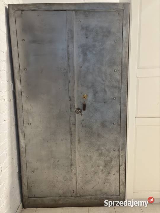 Piękna szafa stalowa loft Bytom