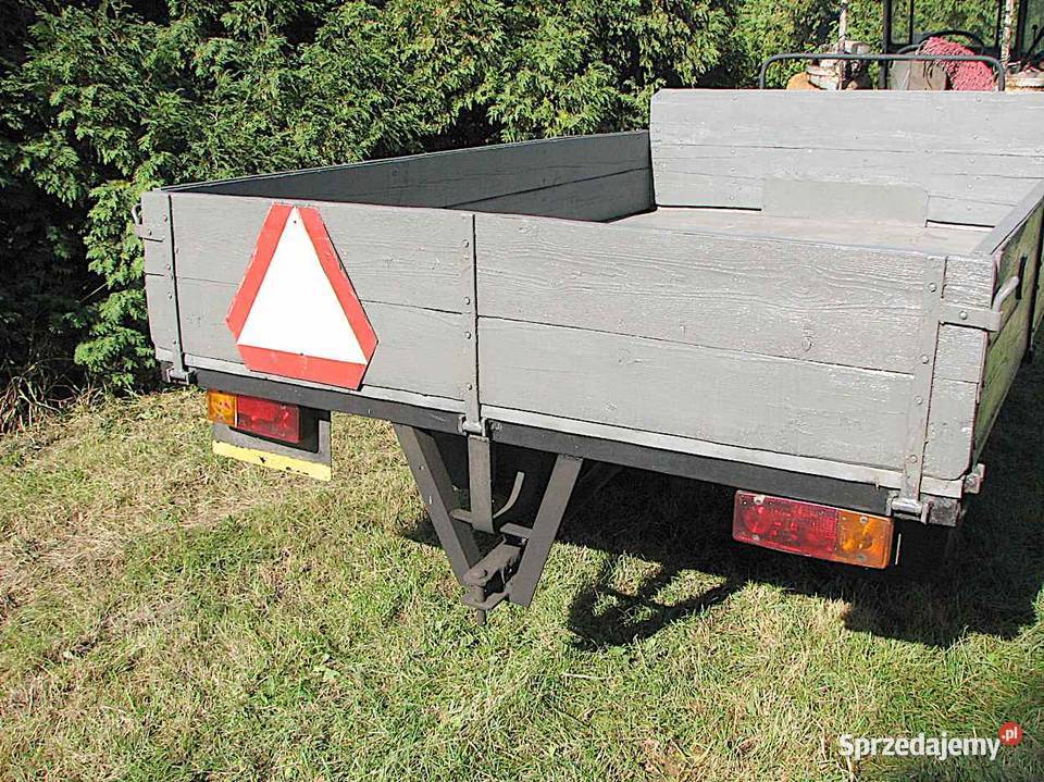 Przyczepa dwukółka do ciągnika Przyczepy rolnicze Nałęczów