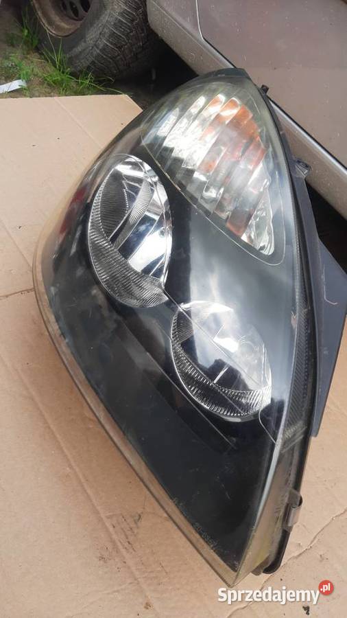 lampa prawa przednia CZARNA Renault Clio II lift prawe