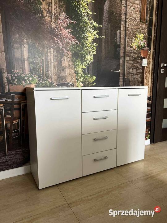 Komoda biała z szufladami