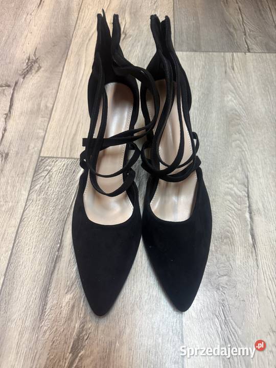 41 Czarne zmysłowe czółenka wieczorowe Nowe