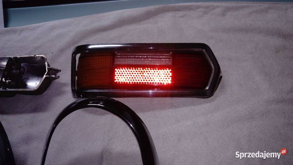 Mercedes w 108 ramki lamp ciebe lampy przednie mazowieckie Ożarów Mazowiecki