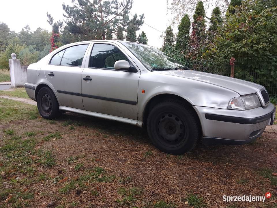 Skoda Octavia 20 benzyna gaz OC i PT 2026 Police