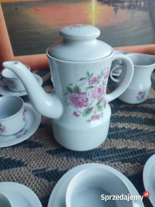 Porcelanowy serwis kawowy Wawel z czasów PRL Dulcza Wielka