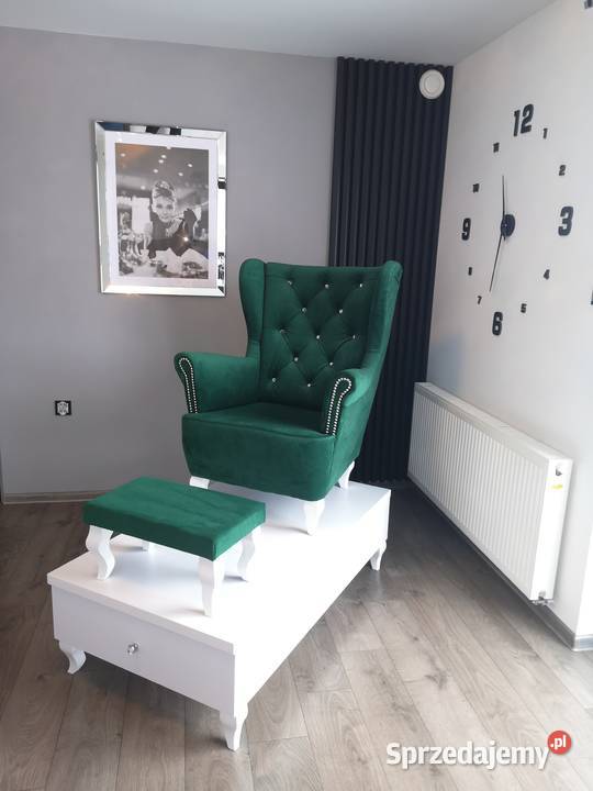 Stolik kosmetyczny biurko do manicure montaż pomorskie Gowidlino