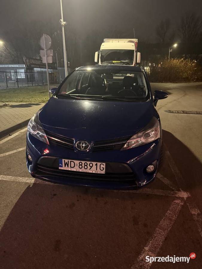 Toyota Verso 16 Rok produkcji 2013 mazowieckie Warszawa sprzedam