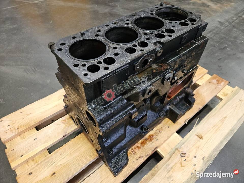 Blok silnika John Deere 6105M 6125M 6115R Byków