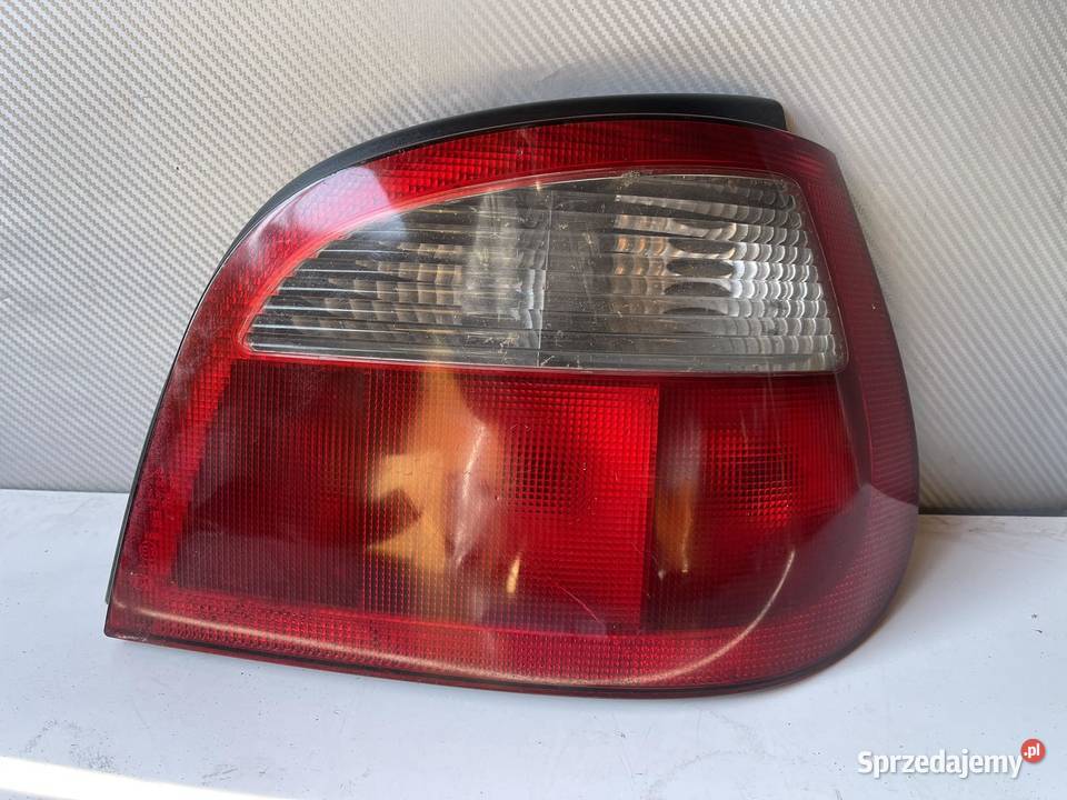 RENAULT MEGANE PRAWA LAMPA TYŁ HB Ostroróg sprzedam