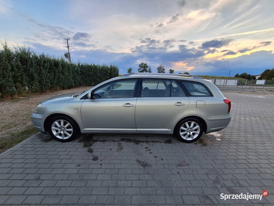 Sprzedam toyotę avensis t25 z silnikiem 20 d4d klimatyzacja Avensis Starogard Gdański