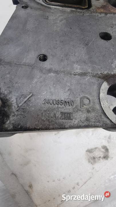 OBUDOWA POMPY WODY 240035010 OPEL ZAFIRA C