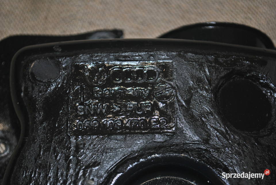 Pokrywa zaworów AUDI SKODA VOLKSWAGEN 25 TDI V6 Głowice cylindrów Poręba