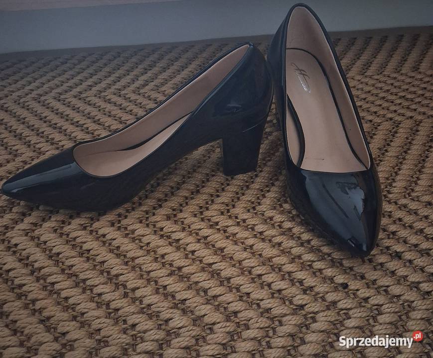 Buty czółenka na słupku lakierowane inna