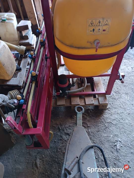 Opryskiwacz zawieszany Wielmoża