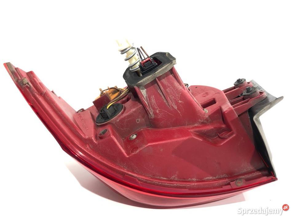 LAMPA LEWY TYŁ VW PASSAT B7 4AE945309