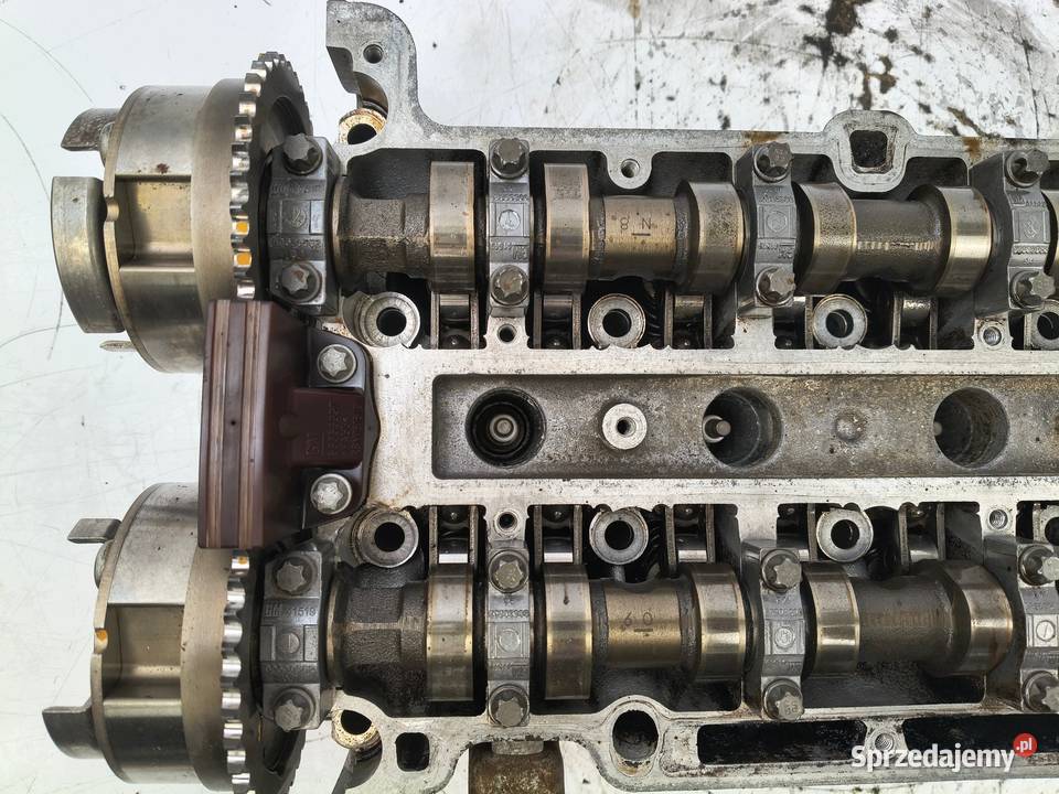 GŁOWICA CYLINDRÓW Opel Astra J Meriva B Corsa D
