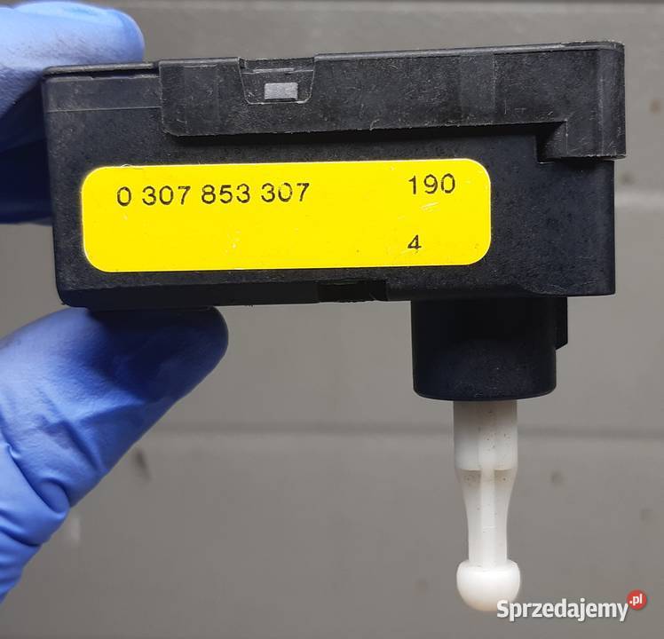 SILNICZEK REGULACJI LAMPY XENON FORD MONDEO MK3 osobowe Mielęcin sprzedam