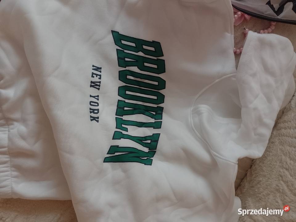 40L Shein Białe dresy z kapturem Nowe Kraków