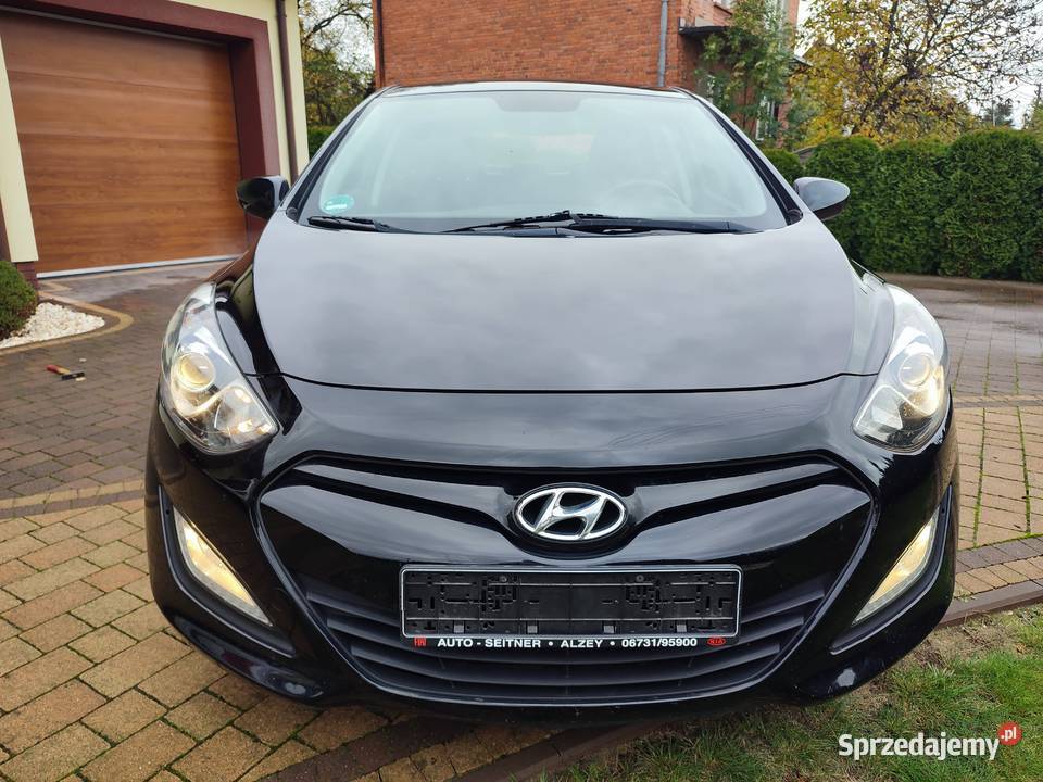 Hyundai i30 II 14 Benzyna Import Niemcy 2 klucze gniazdo AUX Turek sprzedam
