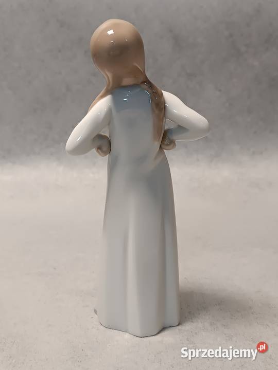 LLADRO 68 Dziewczynka w nocnej koszuli Scornful Gdańsk