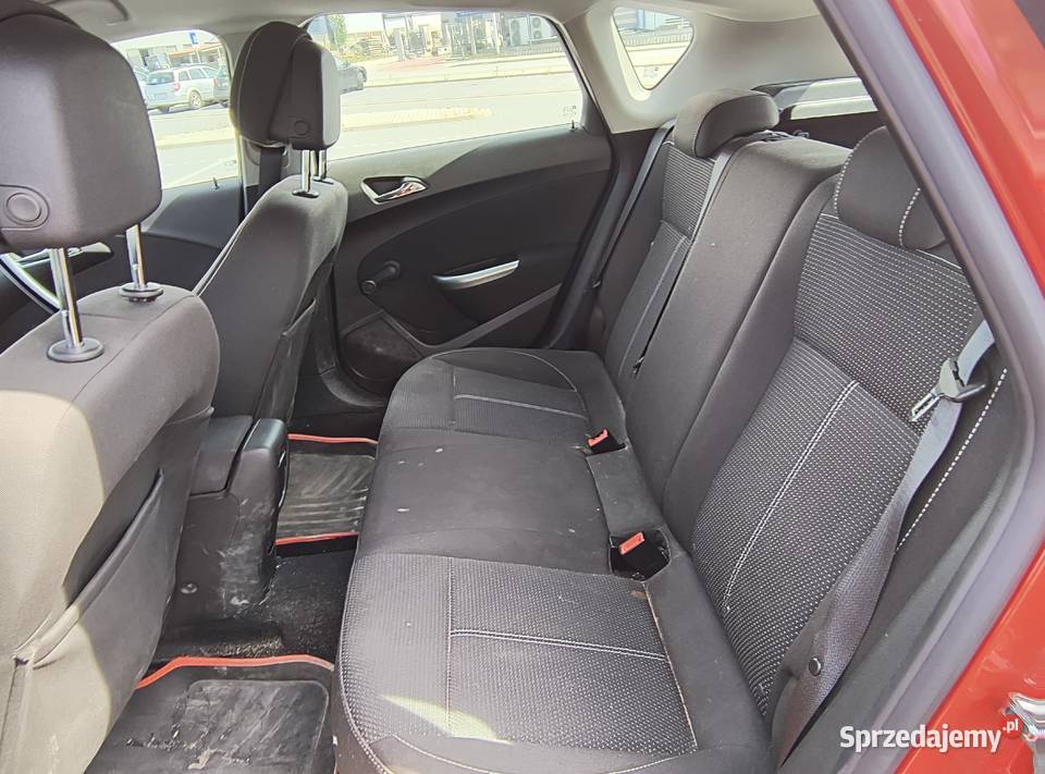 Opel astra j 2010 16 180 turbo mały przebieg czerwony Astra