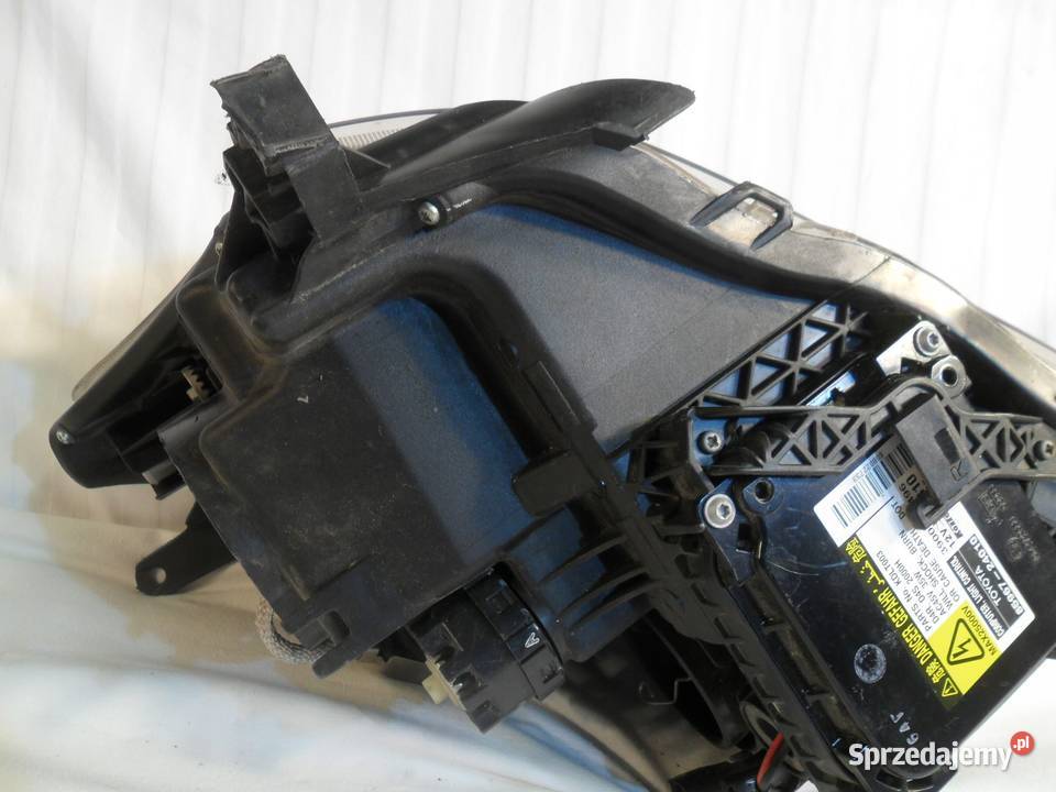 TOYOTA AVENSIS T25 LIFT 2007 2008 2009 XENON