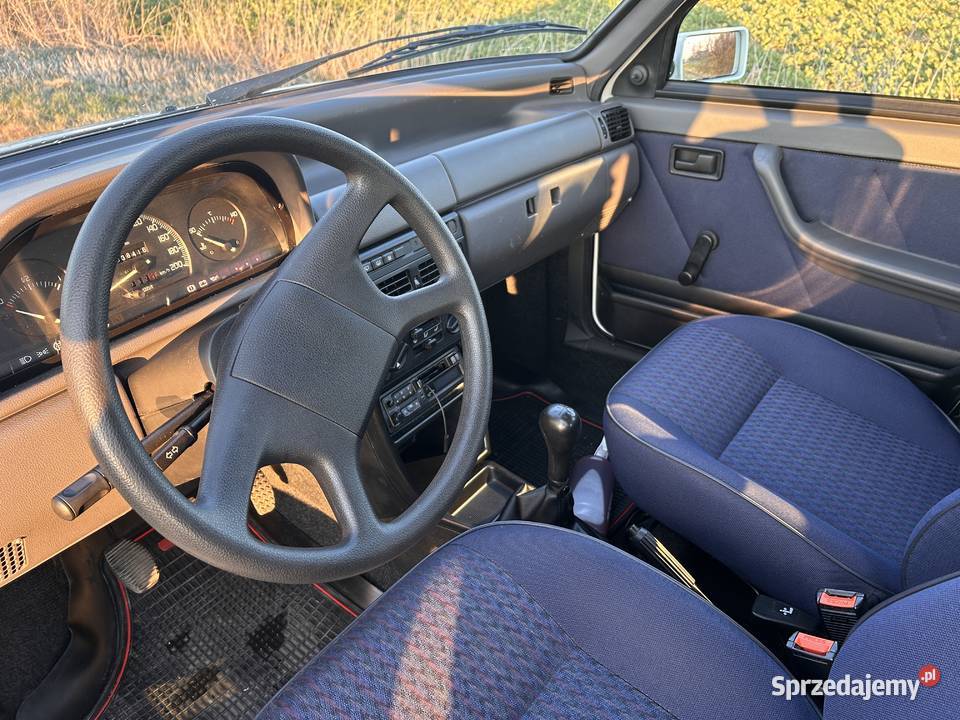 Fiat Uno 14 kolekcjonerski 38 nieuszkodzony Gowarzewo