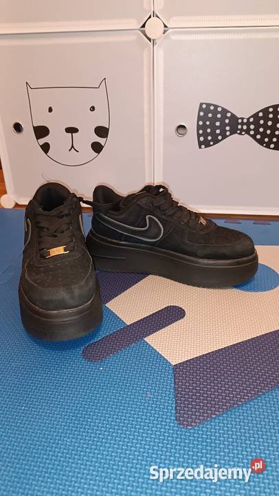 Stylowe czarne sneakersy z miękkiego zamszu 3925 Kraków