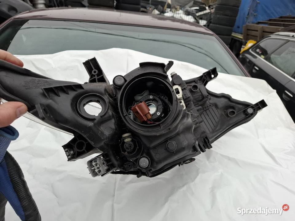 Lampa Przednia Lewa Toyota Auris 2 E18 20122015 Skawina sprzedam