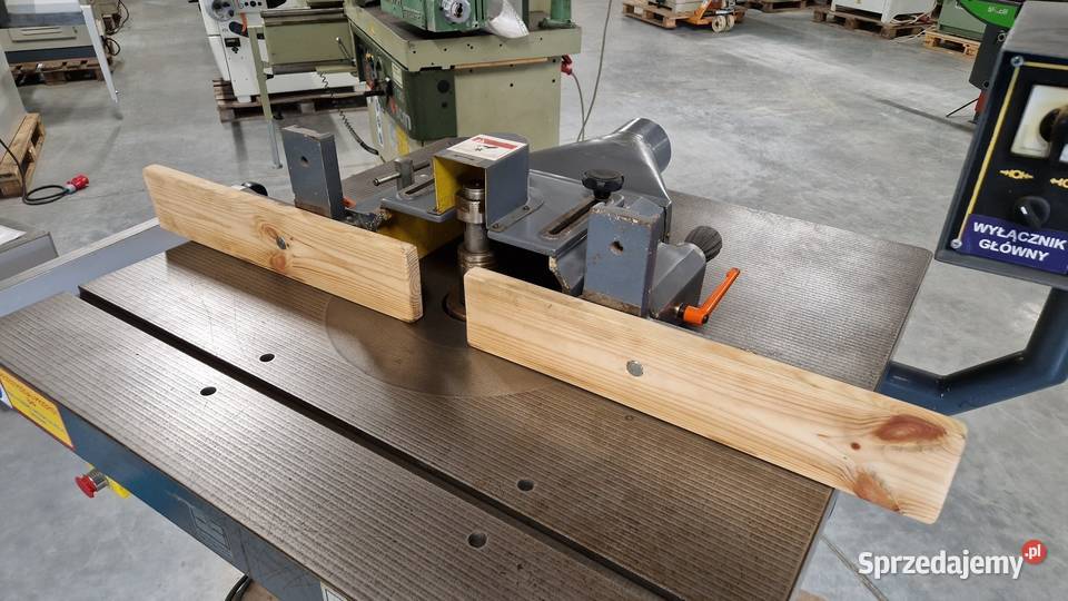 Frezarka dolnowrzecionowa GOMAD FD2