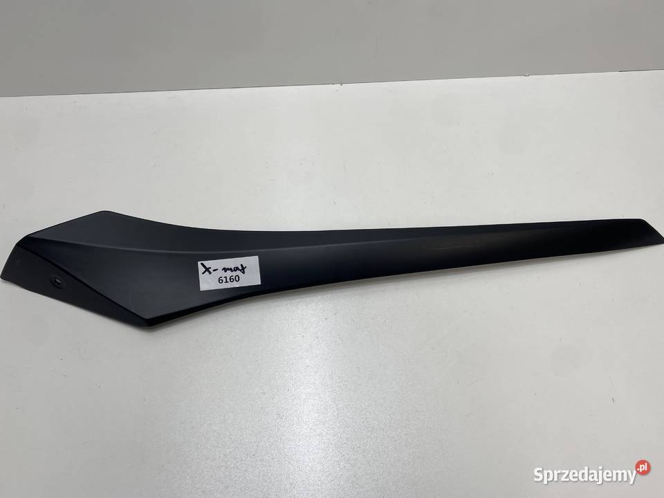 YAMAHA X XMAX 1823 PŁUG LISTWA PRAWA B74F171M00