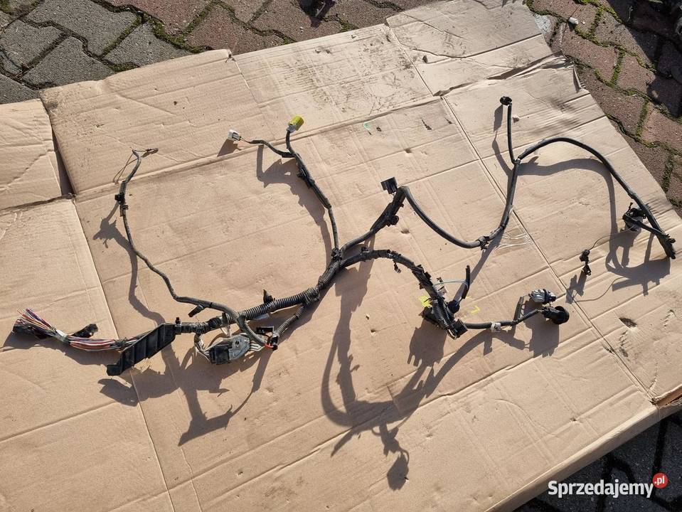 WIĄZKA INSTALACJA POD MASKĄ LEWA TOYOTA HILUX osobowe Materiały instalacyjne sprzedam