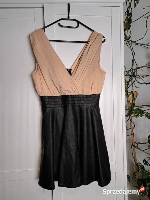 Beżowoczarna sukienka Double Zero S Trąbki Wielkie