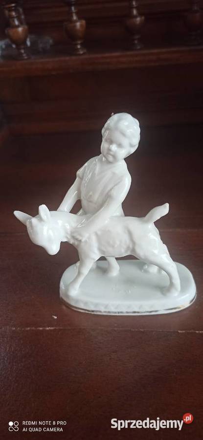 Figurka porcelanowa chłopczyka z kózką Gdańsk