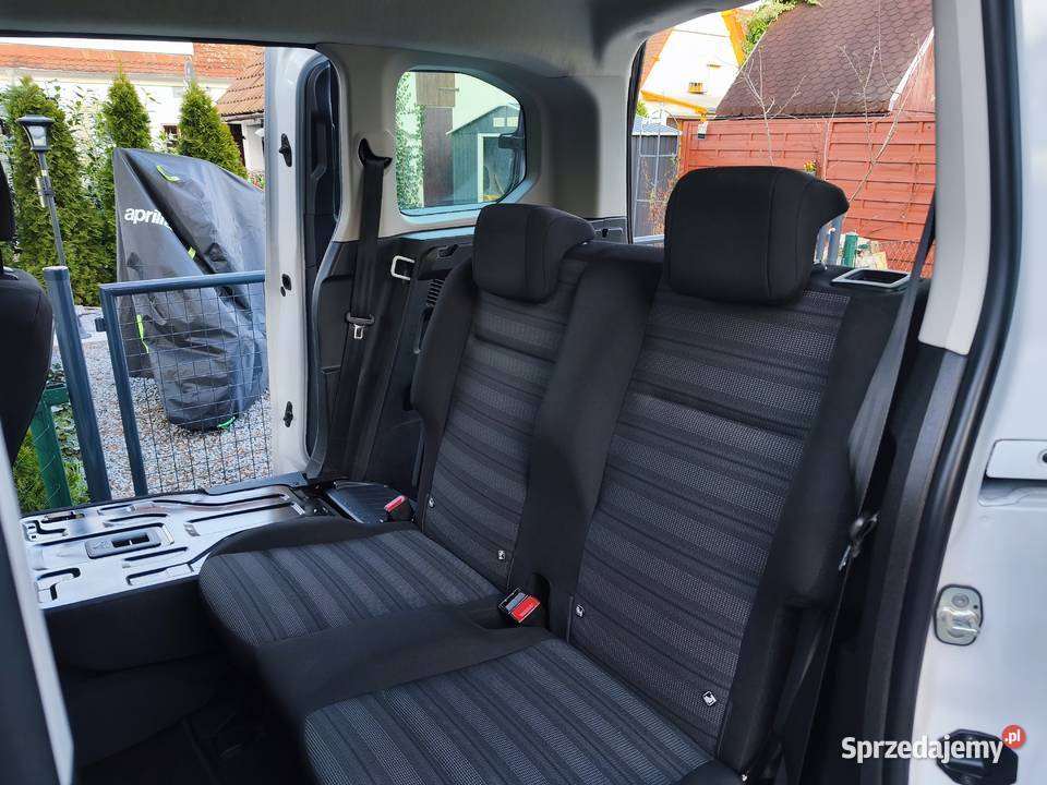 Opel Combo life 15D naviMFLtempoDab manualna Zgorzelec