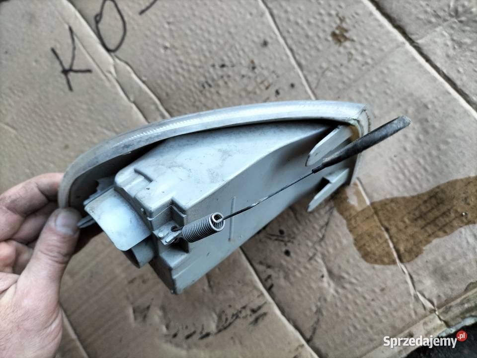 KIERUNKOWSKAZ MIGACZ LEWY FIAT PUNTO 1 183394B Kamień-Kolonia