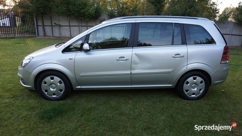 Opel Zafira zarejestrowany ubezpieczony srebrny Zielona Góra