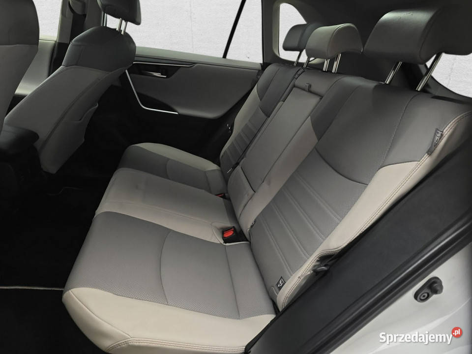 Toyota RAV4 Poleasingowe ECFM V 2018 2487cm3 Komorniki