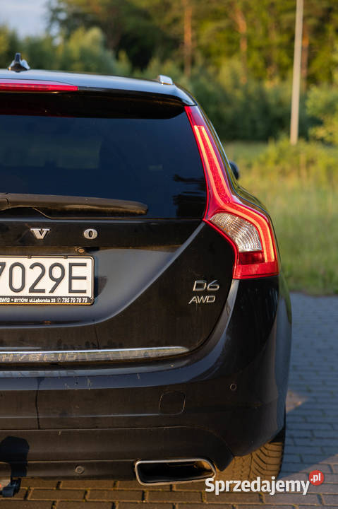 Volvo V60 I 24 AWD Hybrid 2014 r 283 garażowany Kartuzy