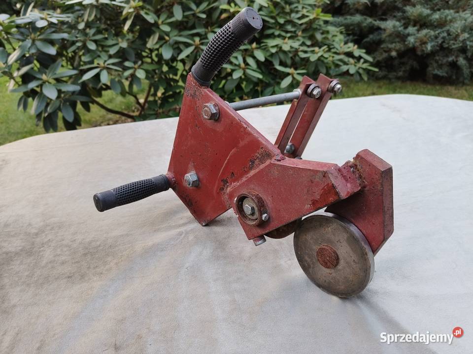 Urządzenie do cięcia blachy