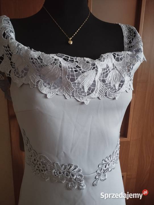 Elegancka sukienka liliowa lawendowa z gipiurą Puławy sprzedam