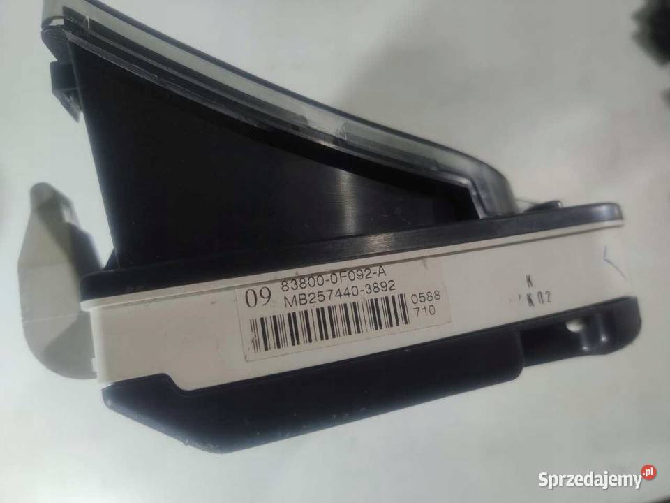LICZNIK TOYOTA COROLLA VERSO 22 D4D 838000F092A Liczniki i zegary